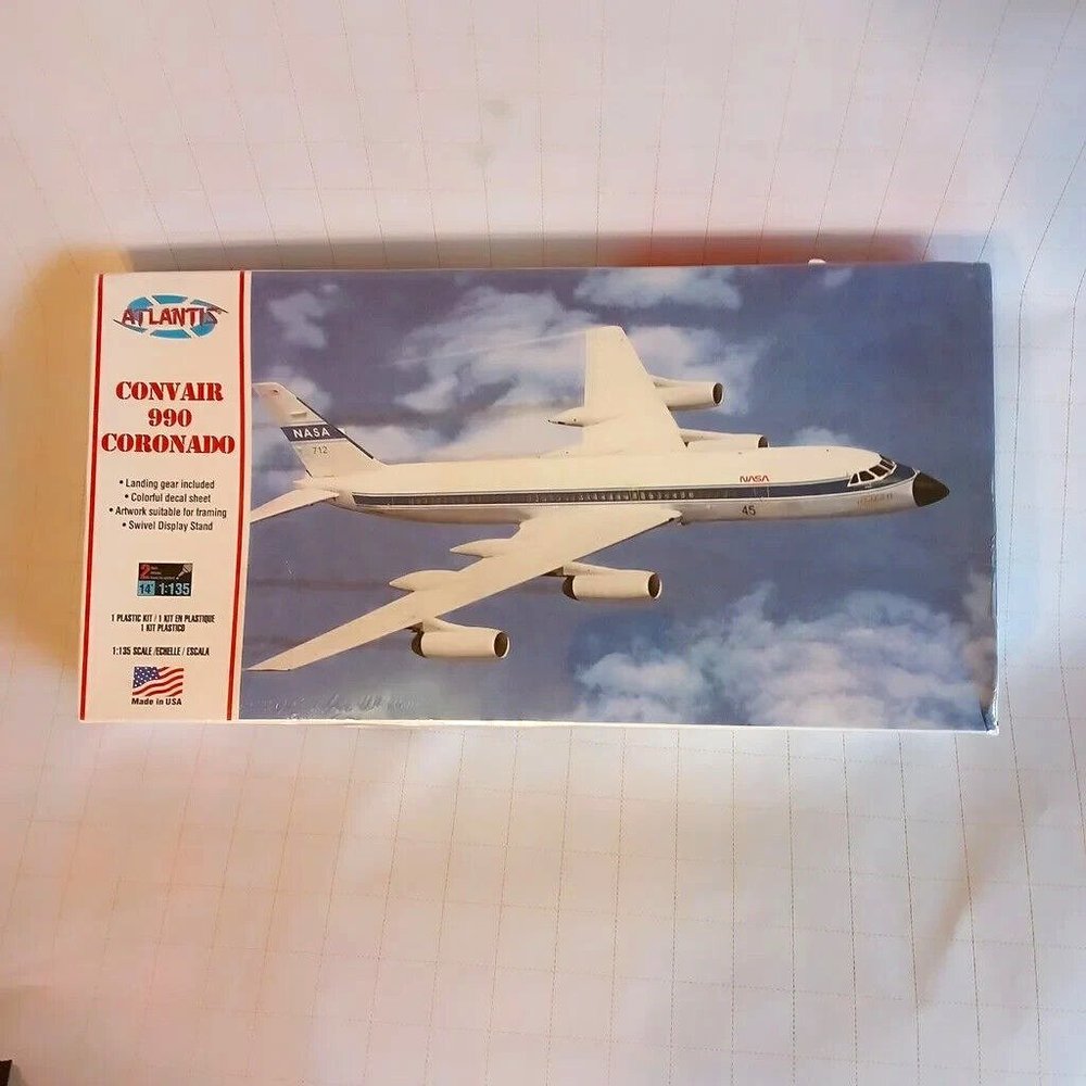 Atlantis ConvAir 990 Coronado NASA Plane Model Kit